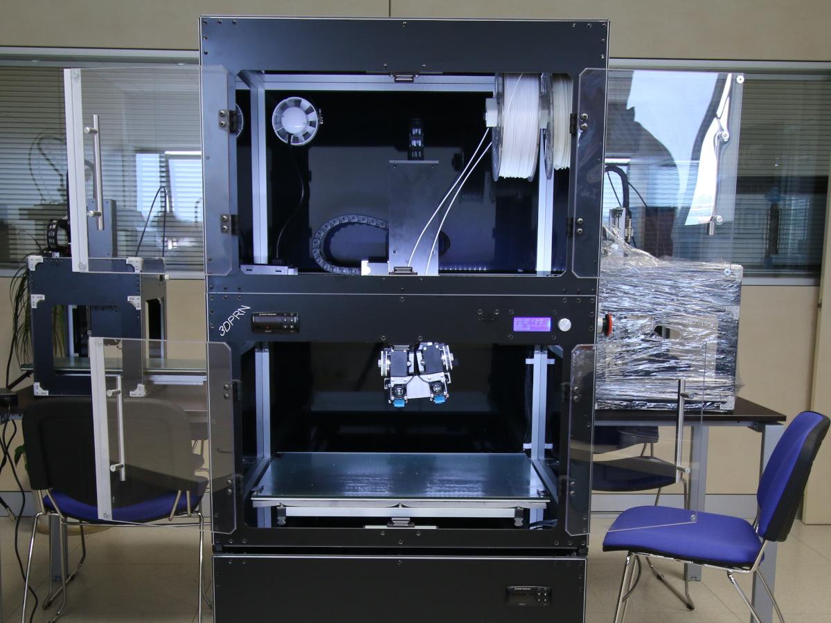 Stampa 3D grandi dimensioni per il settore automotive: applicazioni e vantaggi